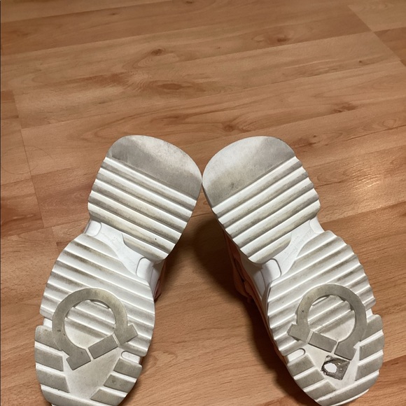 Salvatore Ferragamo sneakers. 7.5C - Picture 6 of 9